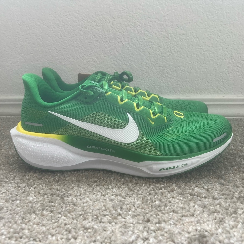 Nike Pegasus 41 Oregon university running Sneakers men’s size 9